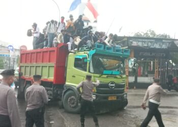 Polsek Ciputat Timur Halau Gerombolan Pelajar Hendak Unjuk Rasa ke Jakarta
