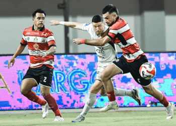 Pamekasan, HALOBANTEN.COM - Persita meraih poin perdana pada musim ini saat menghadapi tuan rumah Madura United dalam pekan ketiga