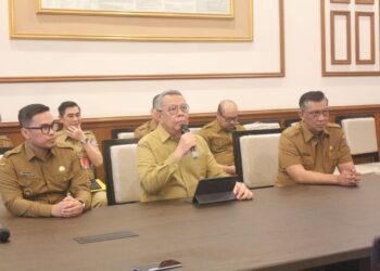 Wali Kota Tangsel Kumpulkan Kabinetnya di Depan Awak Media, Beri Penjelasan Terkait Penggunaan Anggaran Publik