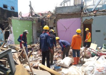 Disperkimta Tangsel-Baznas Kolaborasi Perbaiki Rumah Korban Ledakan di Pamulang
