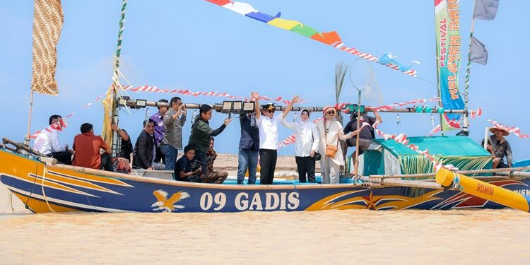 Gubernur Banten Buka Festival Karang Kabuadi Kabupaten Lebak