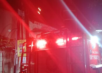 Kabel Listrik Terbakar di Pamulang, Warga Sempat Panik
