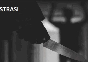 preman Pasar Jombang Ciputat itu sering memaksa pedagang setor uang. Pria yang baru bebas dari penjara selama tiga hari itu rutin mengancam merusak dagangan jika pedagang tidak memenuhi permintaannya.