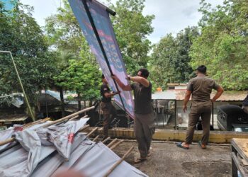 Satpol PP Tangsel Tegakkan Aturan, Puluhan Reklame Ilegal Ditertibkan di Serpong