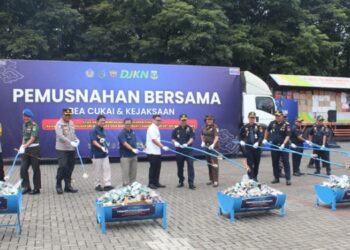Bea Cukai Banten & Kejaksaan Musnahkan Puluhan Juta Batang Rokok Ilegal Senilai Rp 53,76 Miliar