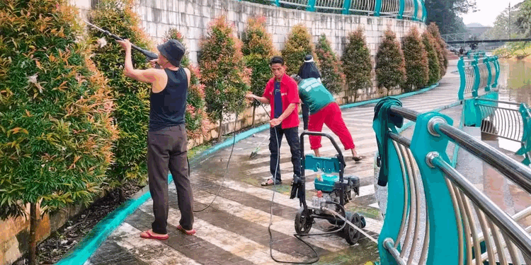 Jaga Keamanan dan Kenyamanan Pengunjung, Pemkot Tangsel Lakukan Peningkatan dan Perbaikan Kawasan Jaletreng River Park Taman Kota 2