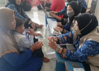 PMI Tangsel Salurkan Layanan Kesehatan Gratis dan Air Bersih bagi Warga Terdampak TPA Cipeucang