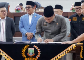 Pemprov dan DPRD Banten Sahkan Dua Raperda ini Menjadi Perda, Apa saja?