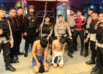 Dua Remaja Kedapatan Bawa Celurit Raksasa di Bintaro, Diduga Hendak Tawuran