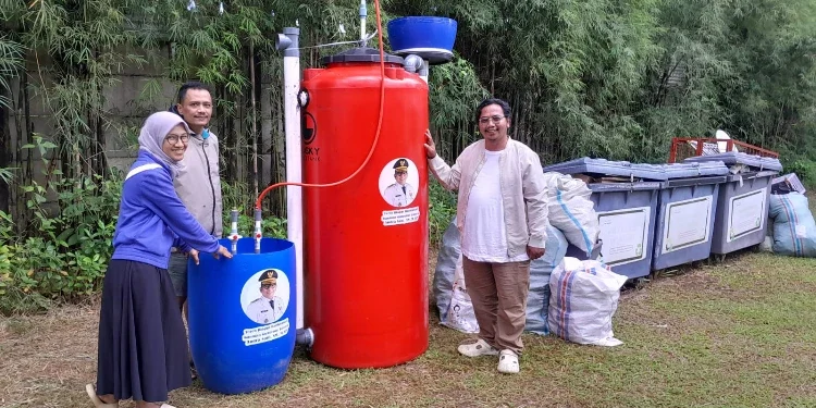 Gubernur Banten Salurkan Toren POC dan Biogas untuk Kurangi Sampah Organik di Tangerang Selatan