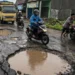 Kerusakan Parah Jalan Raya Pakuhaji Picu Keluhan Warga, Pemkab Tangerang Janjikan Perbaikan 2026
