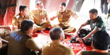 Langkah Kaki Bupati Tangerang Susuri Genangan Banjir di Kronjo, Pastikan Warga Aman dan Kebutuhan Terpenuhi