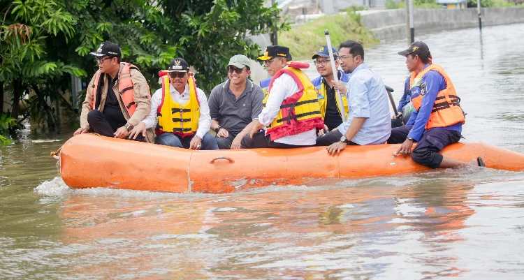 Gubernur Banten Tinjau Lokasi Banjir dan Posko Pengungsian di Periuk Kota Tangerang