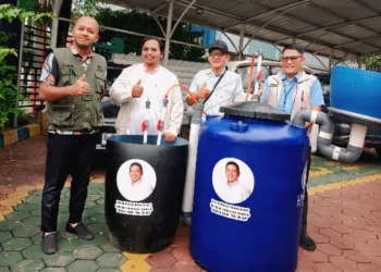 Fokus Kurangi Ketergantungan TPA, Gubernur Banten Salurkan Toren POC dan Biogas ke TPS3R Tangsel