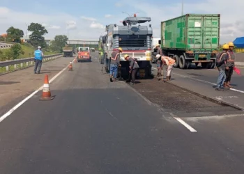 ASTRA Tol Tangerang-Merak Percepat Perbaikan Kerusakan Jalan Tol Tangerang–Merak