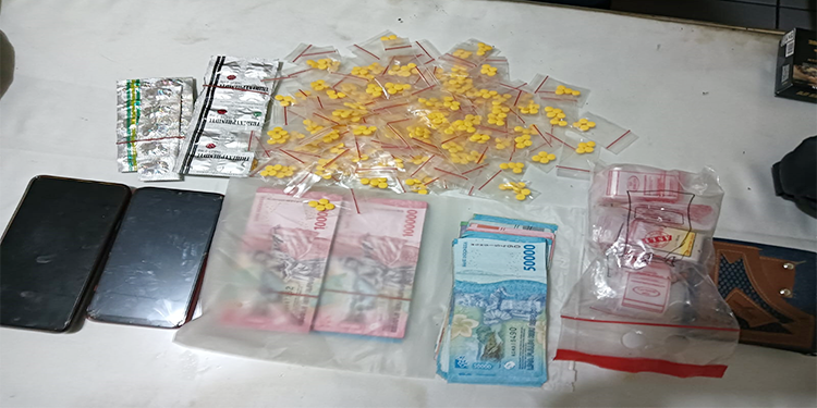 Polisi Ringkus Pemuda di Neglasari Tangerang Atas Kepemilikan Ratusan Obat Ilegal