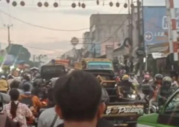 Kemacetan di Perlintasan Stasiun Serpong Dikeluhkan, Dishub Dinilai Kurang Tegas Atasi Pelanggaran Lalu Lintas