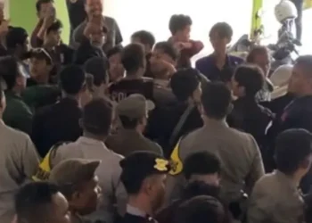 Demo Setahun Kepemimpinan Maesyal–Intan di Puspemkab Tangerang Ricuh