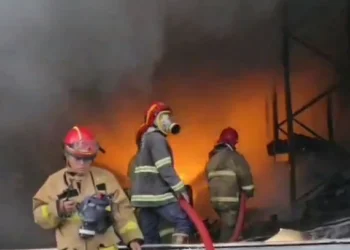Gudang Kimia di Taman Tekno BSD Terbakar, Damkar Tangsel Turunkan 14 Armada