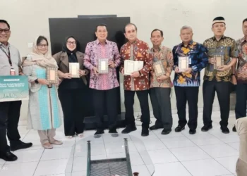 PT IKPP Tangerang Wakaf Alquran ke Pemkab Tangerang