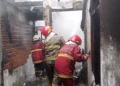 Rumah Dua Lantai di Bukit Cirendeu Pamulang Terbakar