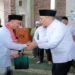 Safari Ramadan, Wali Kota Tangsel Salurkan Insentif Rp405 Juta bagi Imam dan Guru Ngaji