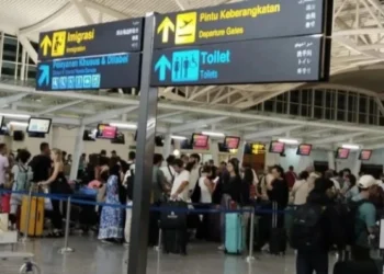 Penerbangan ke Timur Tengah di Bandara Ngurah Rai Dibatalkan, 1.631 Penumpang Tertahan