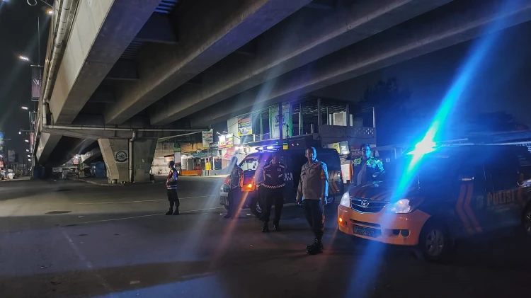 Polsek Cisauk Gelar Operasi Cipta Kondisi dan Strong Point, Antisipasi Gangguan Kamtibmas Dini Hari