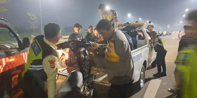 Polsek Pagedangan Amankan Dua Remaja Konvoi Balap Liar Sambil Nyalakan Petasan di BSD