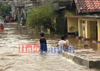 Banjir dan Longsor Terjang Sejumlah Wilayah di Tangsel, Berikut Data Terupdate!