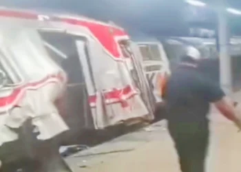 Breaking News: Tabrakan Kereta di Bekasi Timur, Penumpang Terjepit, Korban Berjatuhan