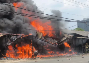 Kebakaran Landa Bengkel Motor di Pamulang, Kerugian Tembus Rp3,5 Miliar