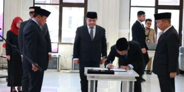 Bupati Tangerang Lantik Dua Komisaris BUMD untuk Perkuat Tata Kelola