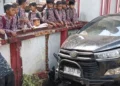 Mobil Kadis DPMPTSP Pandeglang Seruduk Kerumunan Siswa dan Warga, Dua Tewas, 7 Luka