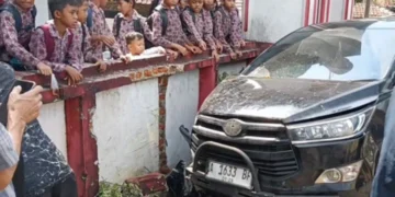Mobil Kadis DPMPTSP Pandeglang Seruduk Kerumunan Siswa dan Warga, Dua Tewas, 7 Luka