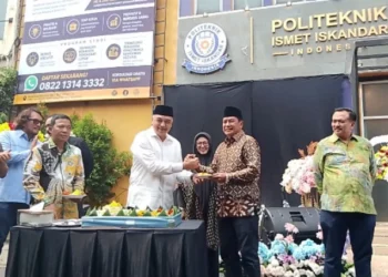 Ahmed Zaki Iskandar, putra almarhum sekaligus mantan Bupati Tangerang dua periode