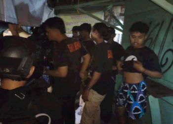 Polsek Ciputat Timur dan Brimob PMJ Gelar Patroli Gabungan, Sasar Titik Rawan Tawuran