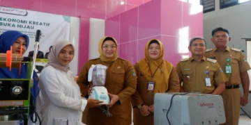Wabup Intan Salurkan Bantuan UMKM untuk Dorong Ekonomi Kreatif Tigaraksa