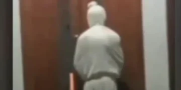 Isu “Teror Pocong” di Ciputat Timur Hoaks, Polisi: Itu Pengamen Cosplay Kenakan Kostum Pocong