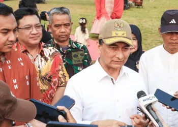 Festival Anak Pancasila 2026 resmi terbuka di Tangerang Selatan. Wagub Banten Achmad Dimyati Natakusumah menekankan pentingnya membangun generasi muda yang cerdas, beriman, dan berkarakter Pancasila.