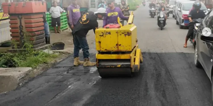 Pemeliharaan Jalan Kabupaten Tangerang Masif, DBMSDA Perkuat Mobilitas dan Kendalikan Banjir