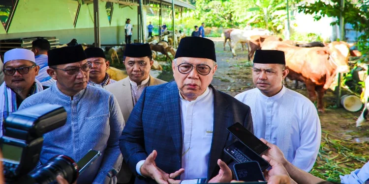 Pemkot Tangsel Salurkan 97 Hewan Kurban, Sebar 10 Ribu Wadah Ramah Lingkungan