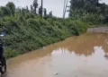Petisi Darah Warga Cijaralang Pandeglang Tuntut Perbaikan Jalan Rusak Puluhan Tahun