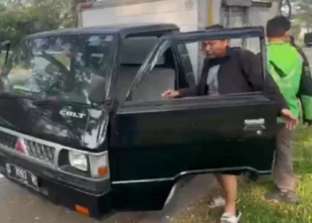 Pencuri Mobil Box di Tangerang Tabrak Kendaraan Polisi, Delapan Kunci Letter T Turut Diamankan
