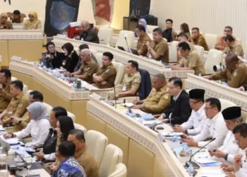 Stop Rekrutmen Tenaga Honorer Baru, Mendagri Minta Pemda Kendalikan Belanja Pegawai