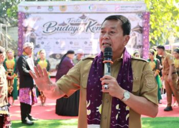 Bupati Tangerang Buka Festival Kampung Budaya Kemuning, Dorong Pelajar Kuasai Kerajinan Lokal