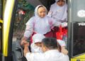 Bus Sekolah Gratis Tangsel memberi manfaat nyata bagi siswa disabilitas dan keluarganya. Program tersebut membantu orang tua menghemat biaya transportasi hingga Rp150 ribu setiap hari.