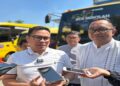 Bus Sekolah Gratis Tangsel kembali beroperasi mulai hari pertama sekolah. Pemkot Tangsel memastikan seluruh armada siap digunakan dan mengupayakan penambahan bus karena jumlah penumpang terus meningkat.
