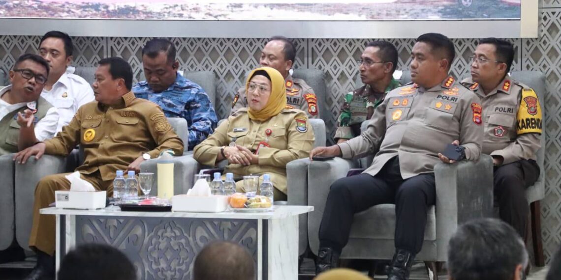 Mitigasi TPA Jatiwaringin Terus Berlanjut Usai Kebakaran