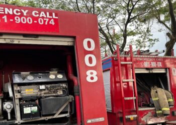 Petugas Damkar Tangsel tersebut mengatakan unit pemadam tertua yang masih digunakan merupakan kendaraan keluaran tahun 2011